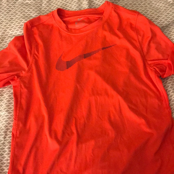 Nike long sleeve shirt - Picture 2 of 3